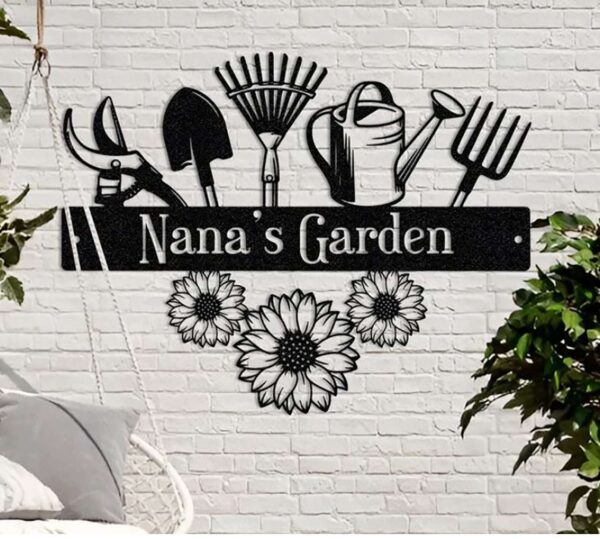 Custom Garden Sign With Name Metal Yard Art Gardening Gift for Nana